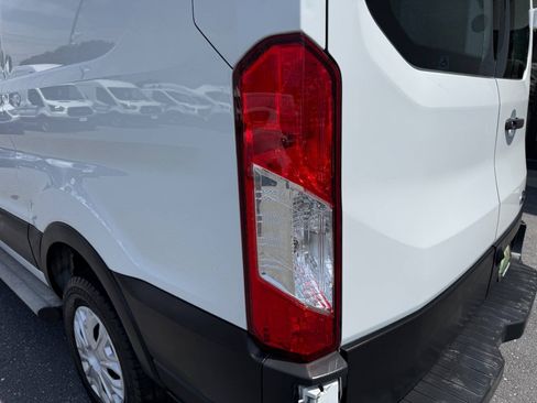 Used 2019 Ford Transit 250 130 Low Roof w/ Exterior Upgrade Package RWD image 36