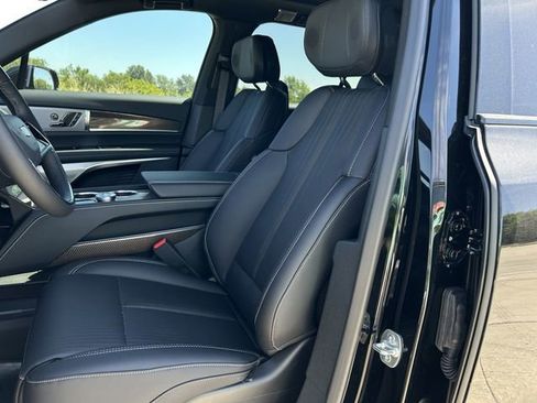 New 2026 Cadillac Vistiq Luxury image 25