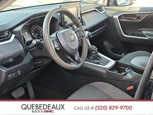 Used 2021 Toyota RAV4 LE AWD/4WD image 10