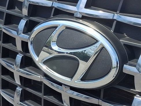 Used 2022 Hyundai Venue SEL FWD image 30