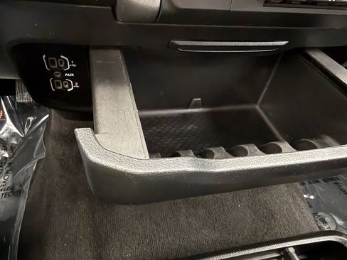 Used 2022 RAM 1500 Big Horn AWD/4WD image 37