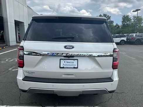 Used 2018 Ford Expedition Limited w/ Equipment Group 301A AWD/4WD image 3