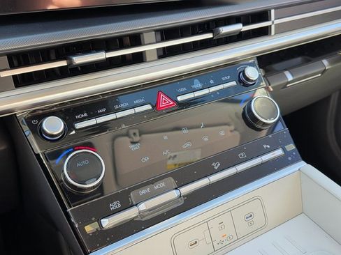 New 2026 Hyundai Santa Fe SE image 25