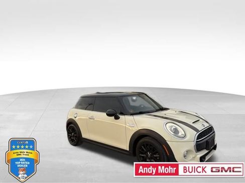 Used 2015 MINI Cooper S image 1