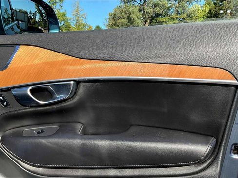 Used 2023 Volvo XC90 T8 Core image 27