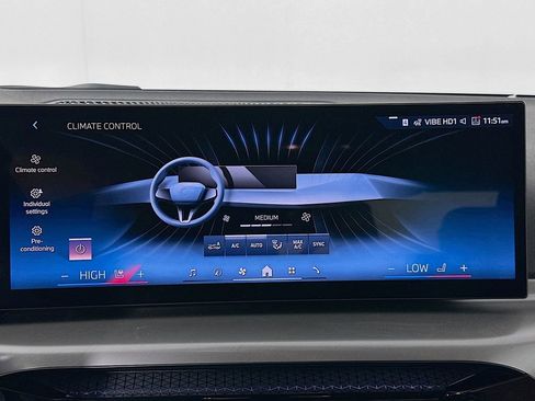 Used 2026 BMW 230i Coupe w/ Premium Package image 14