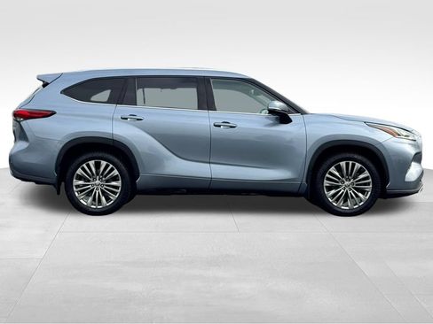 Used 2021 Toyota Highlander Platinum AWD/4WD image 8