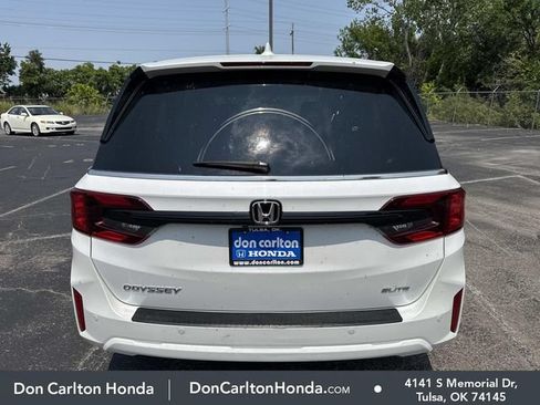 Used 2025 Honda Odyssey Elite image 5