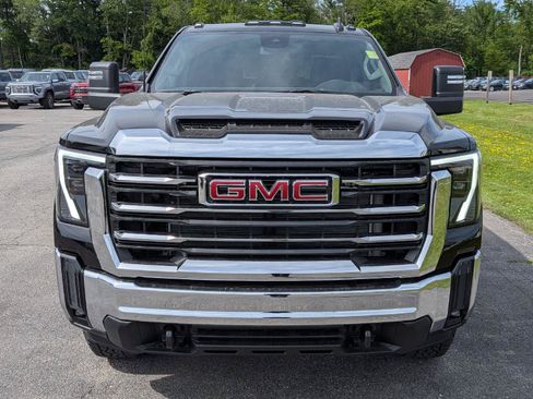 New 2026 GMC Sierra 2500 SLE w/ SLE Value Package; AWD/4WD image 2