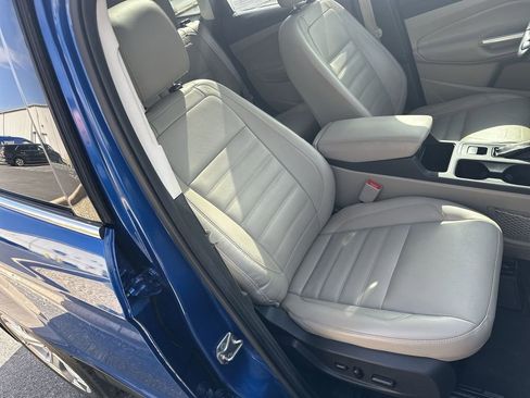 Used 2017 Ford Escape Titanium w/ Equipment Group 301A image 25