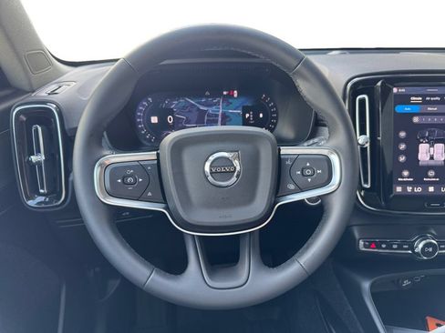 Certified 2026 Volvo XC40 B5 Plus AWD/4WD image 14