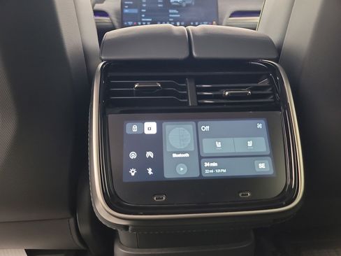 Used 2024 Rivian R1S Adventure AWD/4WD image 30