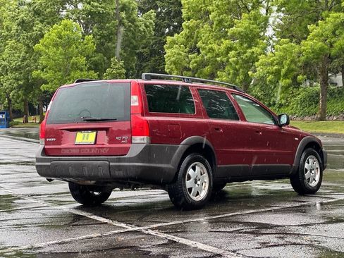 Used 2004 Volvo V70 AWD/4WD image 5