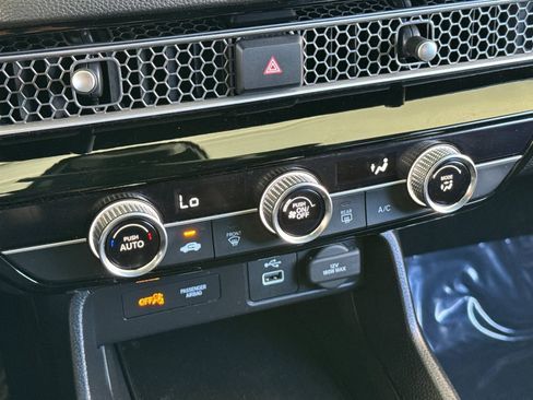 Used 2023 Honda Civic Sport image 25