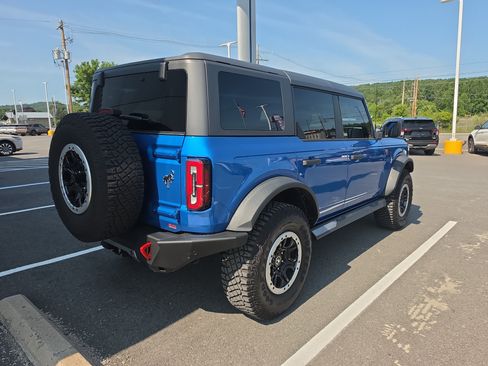 Used 2025 Ford Bronco Badlands AWD/4WD image 3