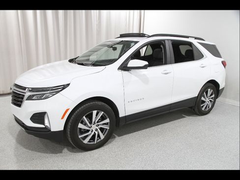 Certified 2024 Chevrolet Equinox LT image 3