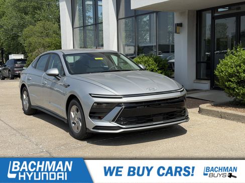 New 2026 Hyundai Sonata SE FWD image 1