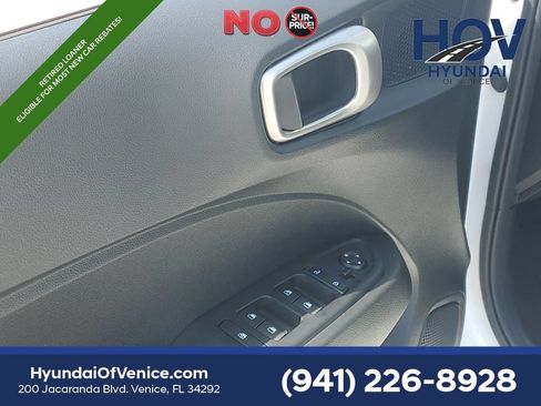 Certified 2026 Hyundai Venue SEL FWD image 22