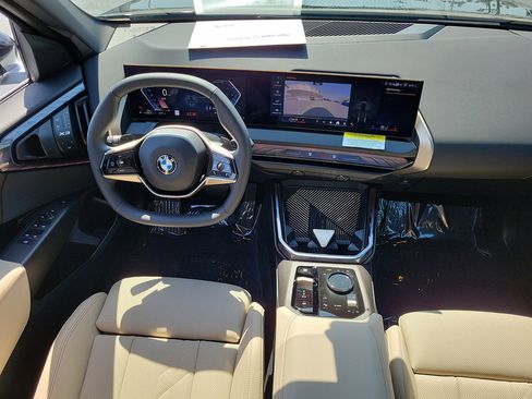 Used 2025 BMW X3 xDrive30i w/ Convenience Package AWD/4WD image 12