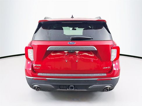 Used 2024 Ford Explorer XLT w/ Equipment Group 202A AWD/4WD image 6