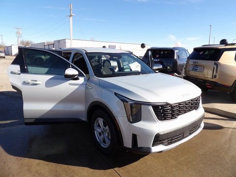 New 2026 Kia Sorento LX image 34