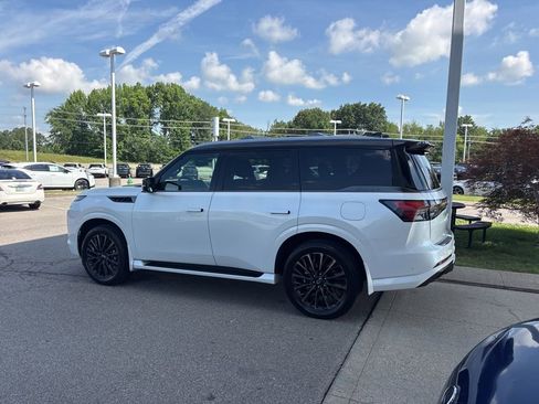 Used 2026 INFINITI QX80 Autograph AWD/4WD image 2