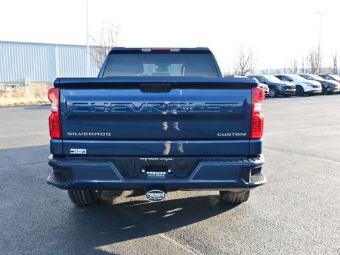 Used 2023 Chevrolet Silverado 1500 Custom image 7