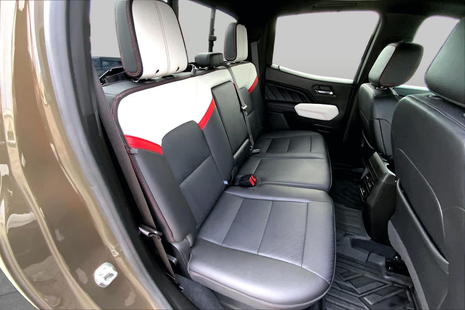Used 2024 GMC Canyon AT4X AWD/4WD image 20