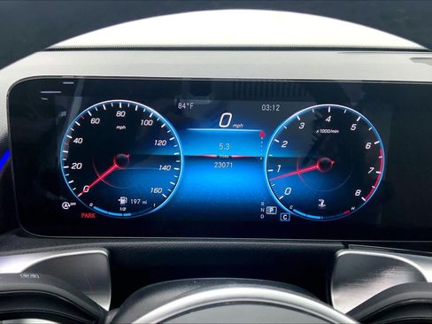 Certified 2022 Mercedes-Benz GLB 250 4MATIC image 22