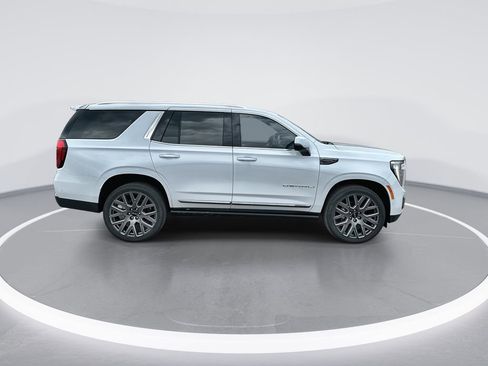 New 2026 GMC Yukon Denali Ultimate w/ LPO, Floor Liner Package AWD/4WD image 9