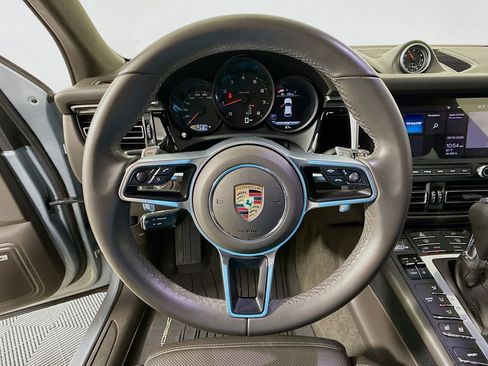 Used 2020 Porsche Macan image 11