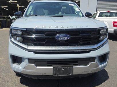 Used 2025 Ford Expedition Platinum w/ Driver's Package