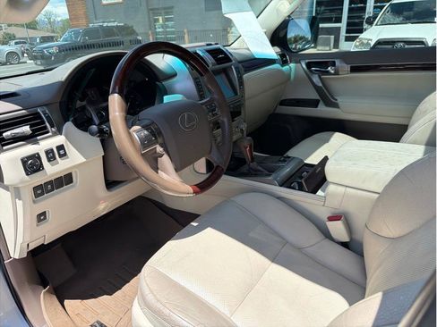 Used 2016 Lexus GX 460 w/ Premium Package AWD/4WD image 2