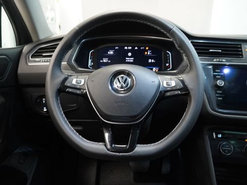 Used 2021 Volkswagen Tiguan SEL w/ 3rd Row Seat Package AWD/4WD image 19