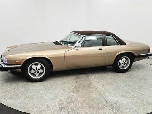 Used 1988 Jaguar XJS V12 Convertible image 2