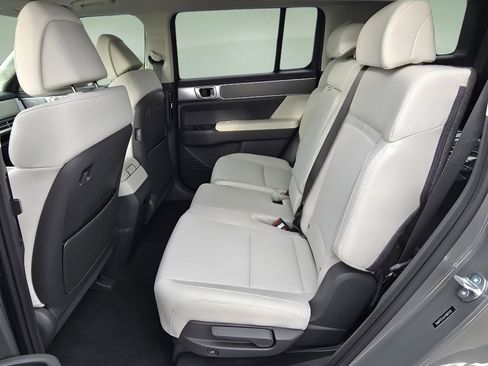 New 2026 Hyundai Santa Fe SE image 14