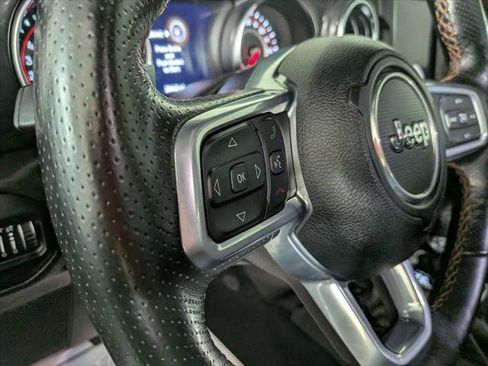 Certified 2021 Jeep Wrangler Unlimited Rubicon w/ Xtreme Recon 35" Tire Package AWD/4WD image 24