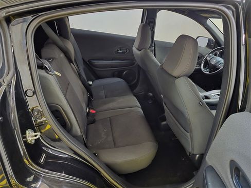 Used 2019 Honda HR-V Sport image 12