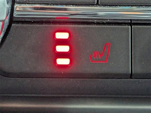 Used 2023 Ford F150 Platinum image 26