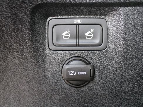 Used 2024 Kia Telluride EX w/ EX Captain's Chair Package FWD image 11