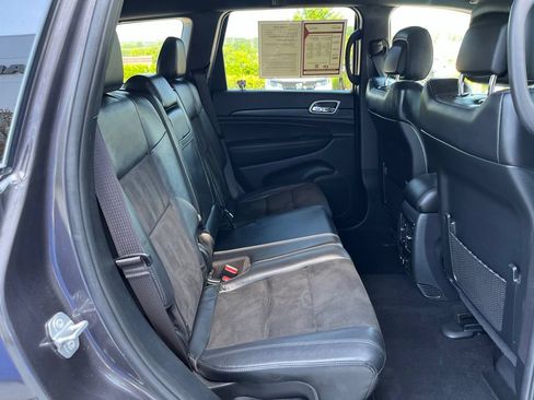 Used 2020 Jeep Grand Cherokee Altitude AWD/4WD image 23