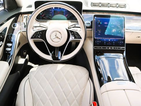Used 2023 Mercedes-Benz S 580 4MATIC Sedan image 11