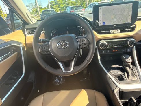 Used 2025 Toyota RAV4 XLE Premium w/ Weather Package AWD/4WD image 21