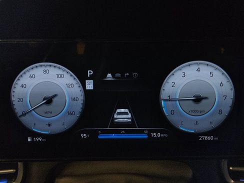 Used 2025 Hyundai Elantra SEL FWD image 23