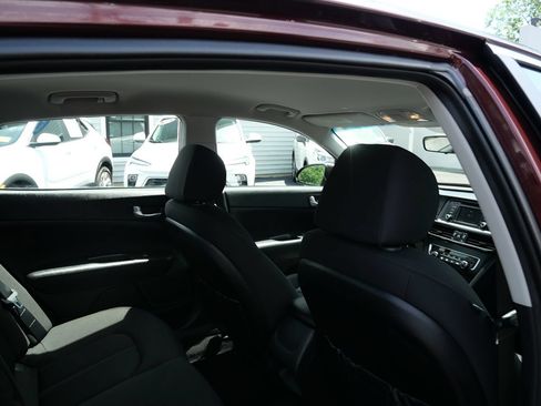 Used 2017 Kia Optima LX FWD image 24