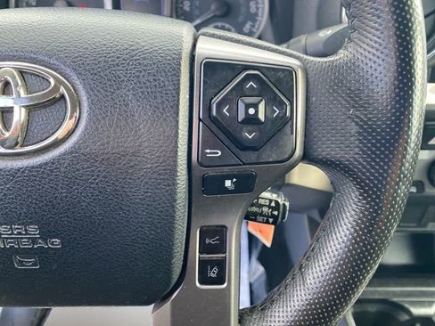 Used 2020 Toyota Tacoma SR5 image 20