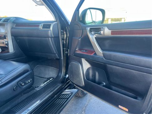 Used 2016 Lexus GX 460 Luxury image 19
