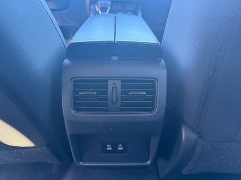 Used 2024 Nissan Rogue SV FWD image 25