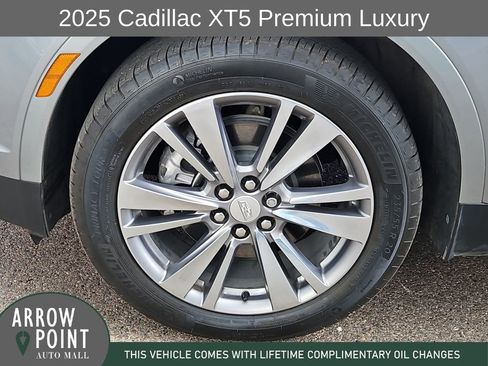 Used 2025 Cadillac XT5 Premium Luxury AWD/4WD image 16
