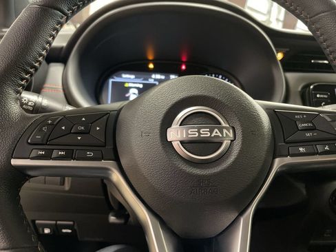 Used 2024 Nissan Kicks SR w/ SR Premium Package FWD image 17